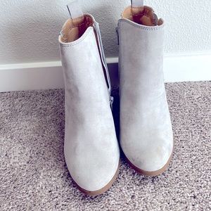 {Express} Booties